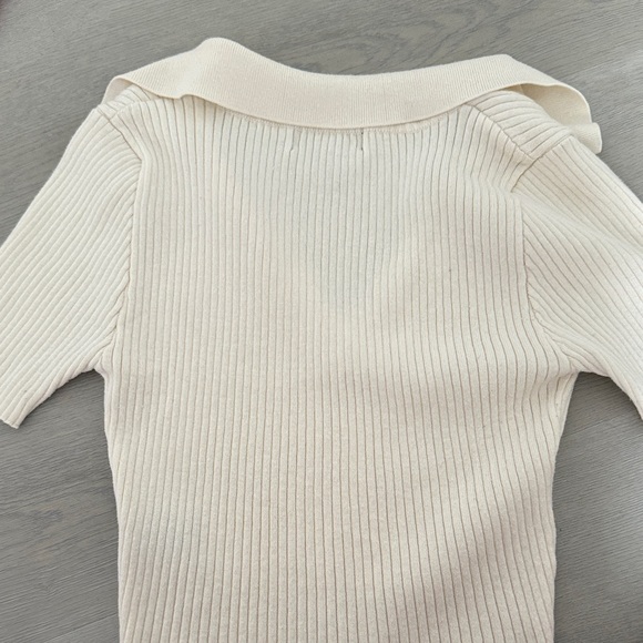 Cream Ribbed Knit Collared Sweater - Picture 2 of 2